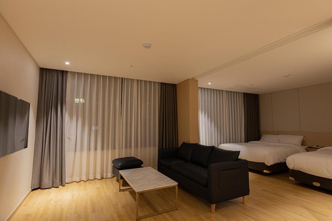 Hotel Zinc Seogwipo Ngoại thất bức ảnh