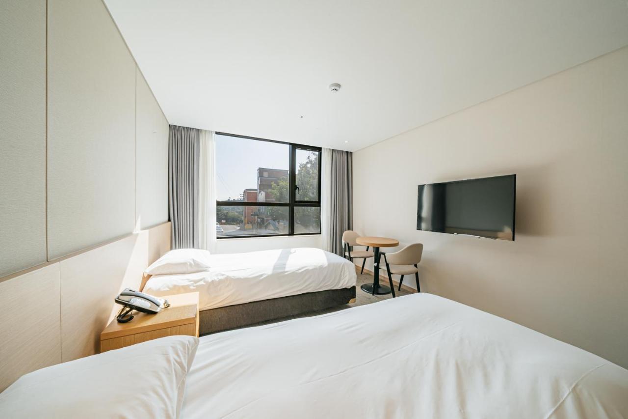 Hotel Zinc Seogwipo Ngoại thất bức ảnh
